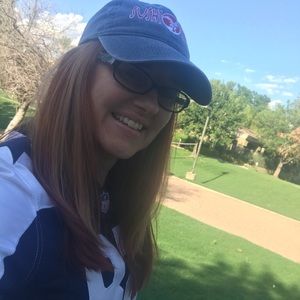 Meet your Posher, Nicole